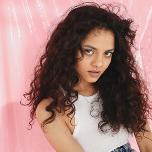 Effortless Beach Waves with a Wavy Weave